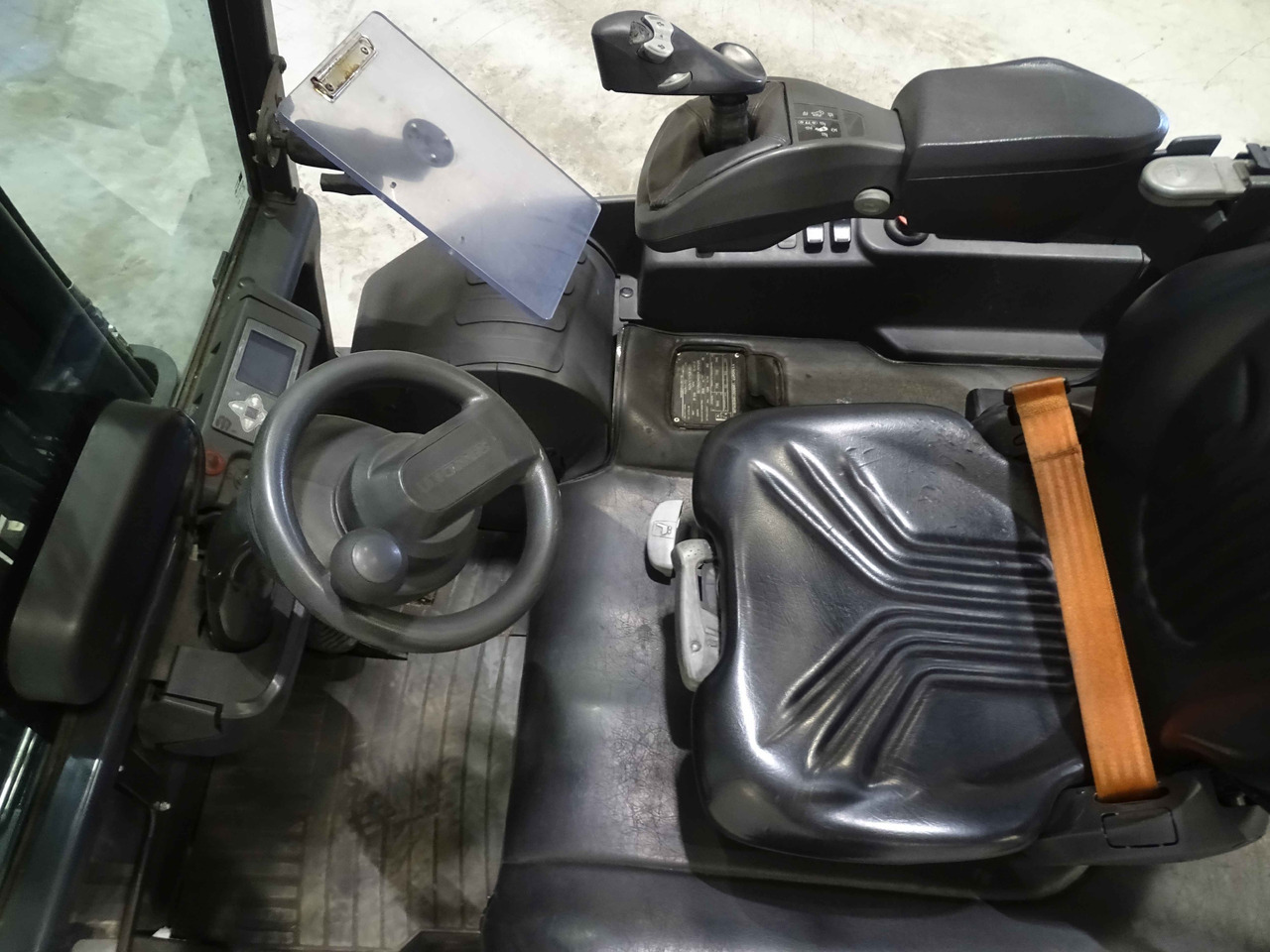 UniCarriers AG2N1L20Q - Электропогрузчик: фото 3 UniCarriers AG2N1L20Q - Электропогрузчик: фото 3