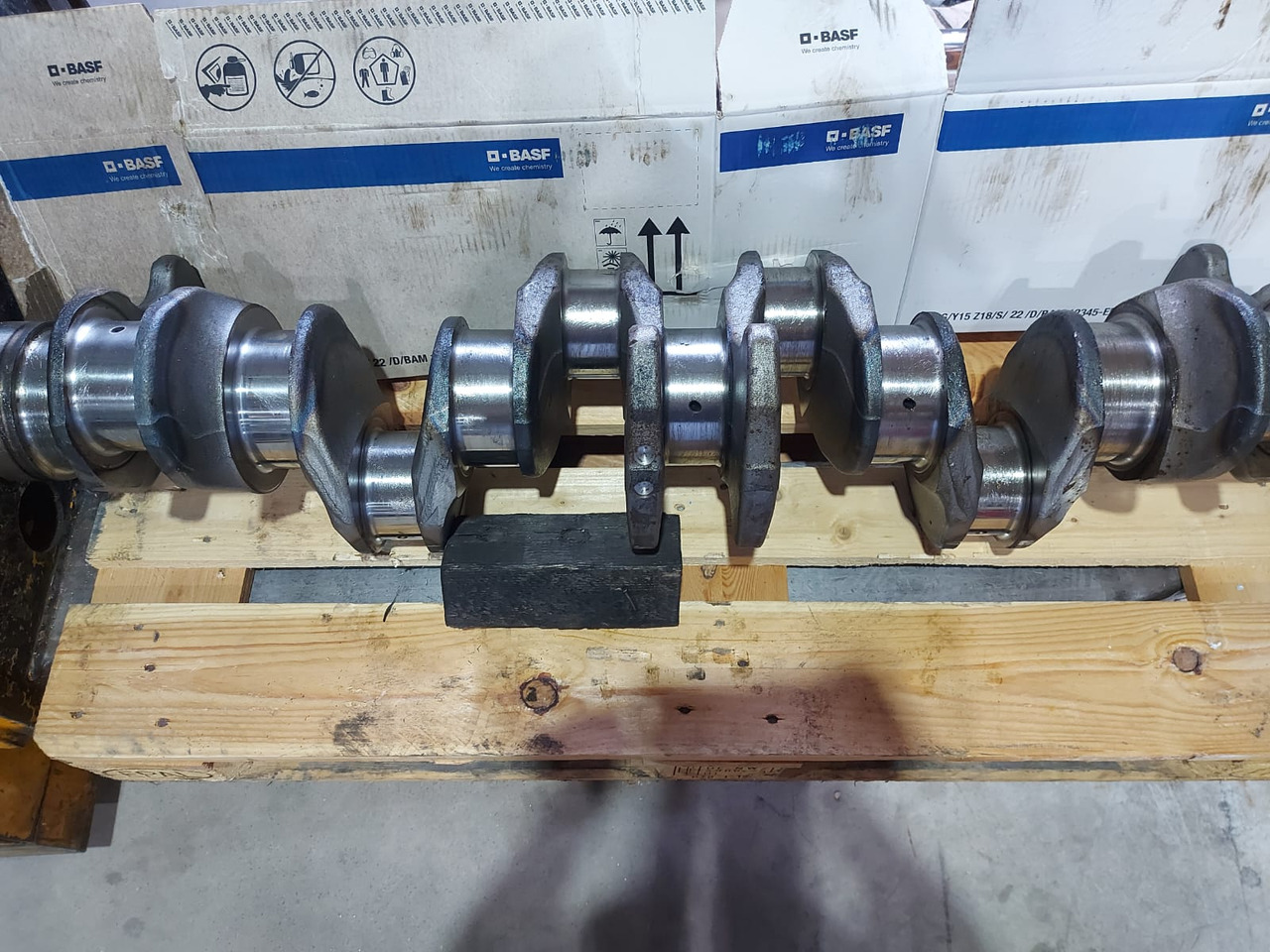 Mercedes Crankshaft OM473 Euro 6 - Коленчатый вал: фото 1 Mercedes Crankshaft OM473 Euro 6 - Коленчатый вал: фото 1