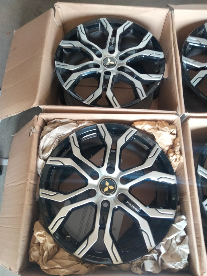 Mitsubishi Pajero L200 20 Zoll original Rims KBA50710 - Колесный диск для Легковых автомобилей: фото 2 Mitsubishi Pajero L200 20 Zoll original Rims KBA50710 - Колесный диск для Легковых автомобилей: фото 2