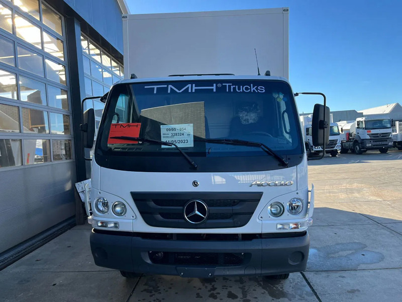 Mercedes-Benz Accelo 915 4x2 Closed Cargo Truck - Грузовик с закрытым кузовом: фото 4 Mercedes-Benz Accelo 915 4x2 Closed Cargo Truck - Грузовик с закрытым кузовом: фото 4