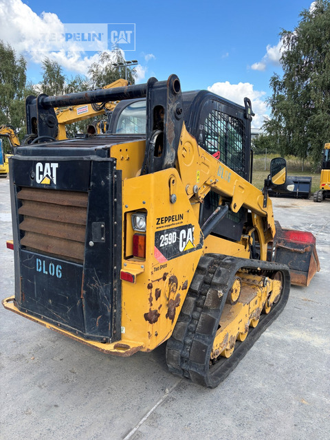 Cat 259D - Мини-погрузчик с бортовым поворотом: фото 4 Cat 259D - Мини-погрузчик с бортовым поворотом: фото 4