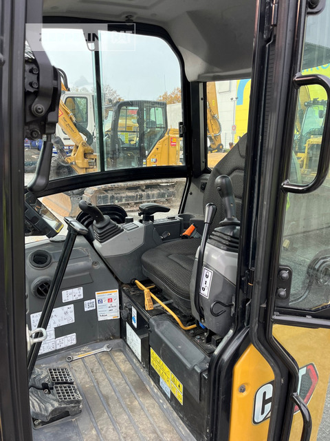 Мини-экскаватор Cat 301.8-05A: фото 13 Мини-экскаватор Cat 301.8-05A: фото 13