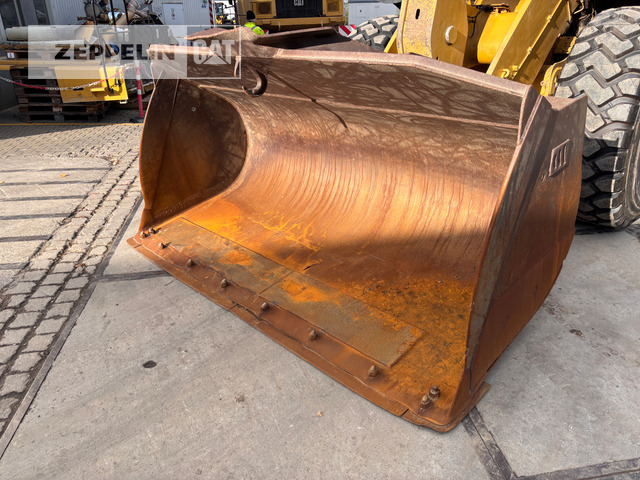 Колёсный погрузчик Cat 950M: фото 9