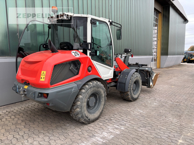 Liebherr L506 - Колёсный погрузчик: фото 3 Liebherr L506 - Колёсный погрузчик: фото 3