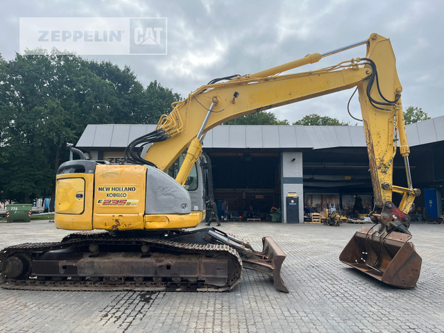 New Holland E235 - Гусеничный экскаватор: фото 3 New Holland E235 - Гусеничный экскаватор: фото 3