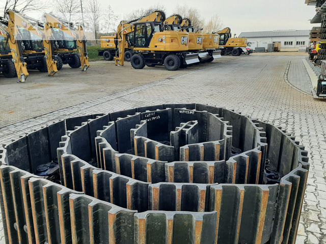 Sonstiges 325-07 Laufwerk 600m - Гусеница для Строительной техники: фото 4 Sonstiges 325-07 Laufwerk 600m - Гусеница для Строительной техники: фото 4