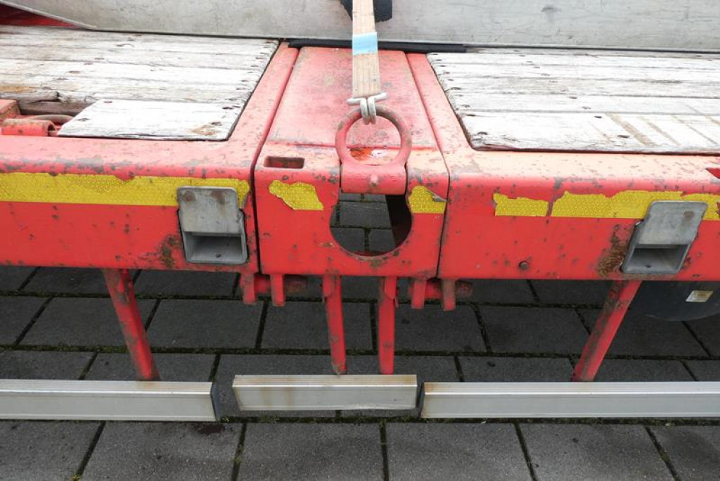 KAESSBOHRER LB4E EX-1 KK LOWBED Tiefladerauflieger AUSZIEHBAR-2x Lenkachsen - Низкорамный полуприцеп: фото 2 KAESSBOHRER LB4E EX-1 KK LOWBED Tiefladerauflieger AUSZIEHBAR-2x Lenkachsen - Низкорамный полуприцеп: фото 2