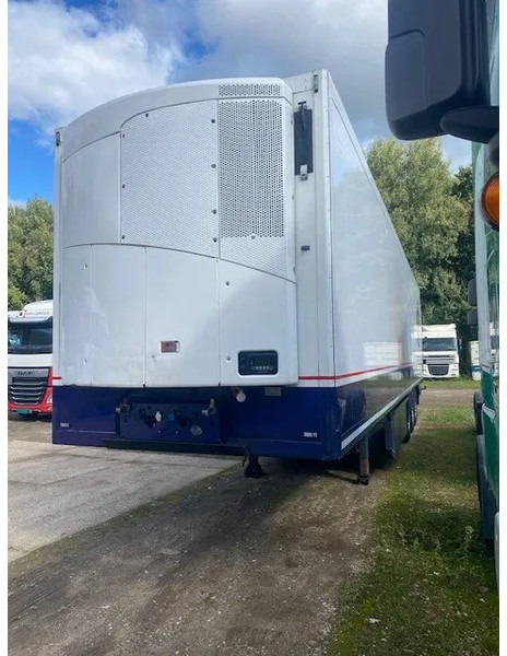 Krone koelvries met TK en onderschuifklep , aslift, - Полуприцеп-рефрижератор: фото 2 Krone koelvries met TK en onderschuifklep , aslift, - Полуприцеп-рефрижератор: фото 2