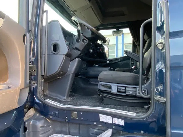 Scania R580 V8 topline , euro 6, retarder , hydrauliek , nette trekker.. - Тягач: фото 4 Scania R580 V8 topline , euro 6, retarder , hydrauliek , nette trekker.. - Тягач: фото 4
