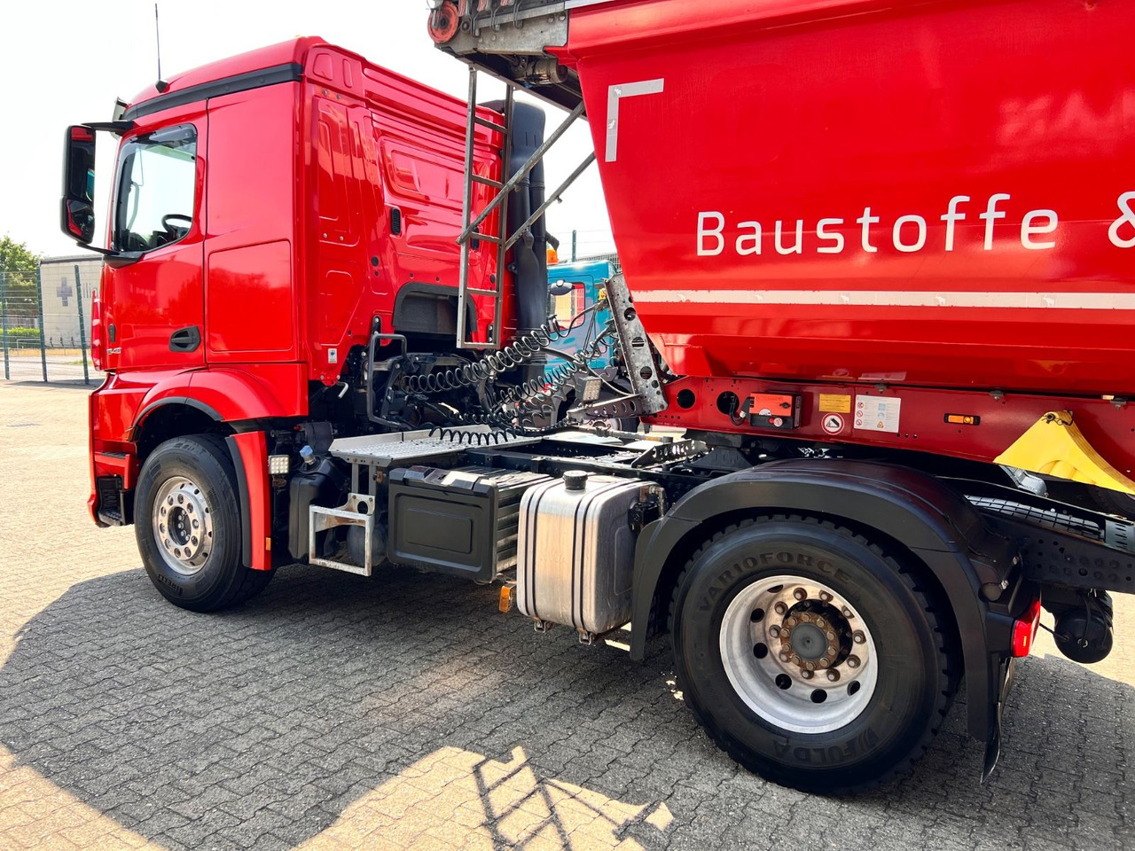 Mercedes-Benz 1846 LS Actros 5 4x2 Kipphydraulik - Тягач: фото 3 Mercedes-Benz 1846 LS Actros 5 4x2 Kipphydraulik - Тягач: фото 3