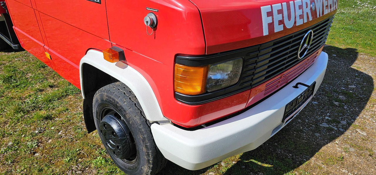 Пожарная машина Mercedes-Benz Feuerwehr 609 105km/h  Oldtimer Campervan: фото 10
