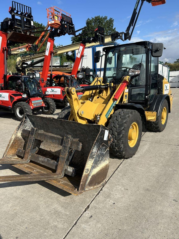 CAT 906 (9145) - Компактный фронтальный погрузчик: фото 3 CAT 906 (9145) - Компактный фронтальный погрузчик: фото 3