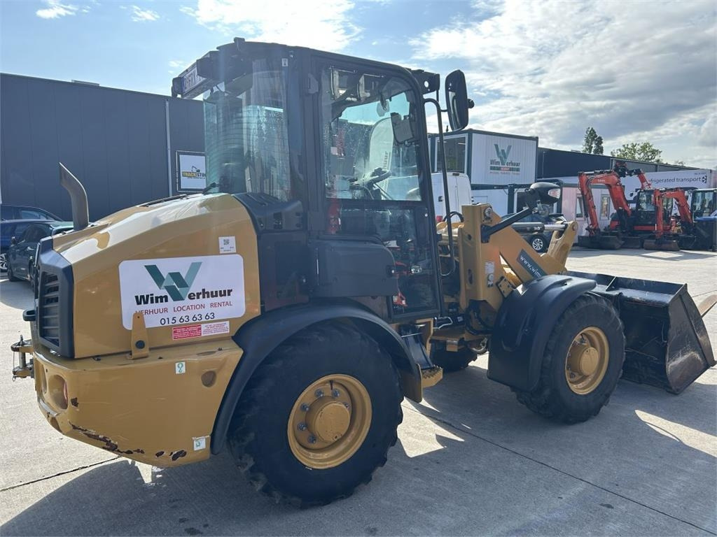 CAT 906 (9145) - Компактный фронтальный погрузчик: фото 4 CAT 906 (9145) - Компактный фронтальный погрузчик: фото 4