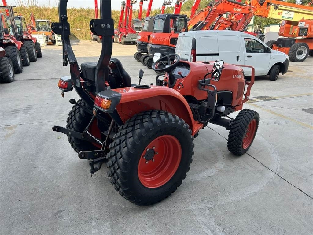 Kubota L1-382 (5278) - Коммунальный трактор: фото 5 Kubota L1-382 (5278) - Коммунальный трактор: фото 5