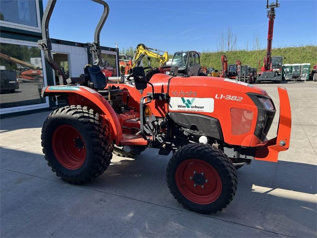 Kubota L1-382 (5283) - Коммунальный трактор: фото 4 Kubota L1-382 (5283) - Коммунальный трактор: фото 4