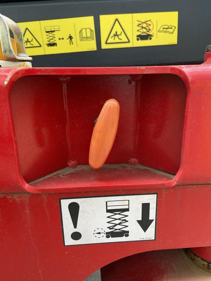 Ножничный подъемник Magni ES1212AC (6444): фото 11 Ножничный подъемник Magni ES1212AC (6444): фото 11