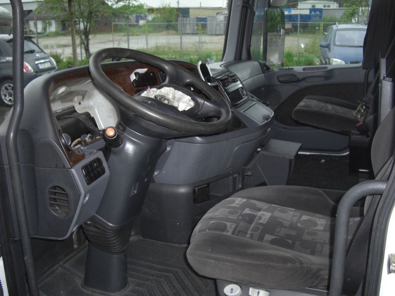 Mercedes-Benz Actros MP2 Megaspace / komplett - Кабина: фото 3 Mercedes-Benz Actros MP2 Megaspace / komplett - Кабина: фото 3